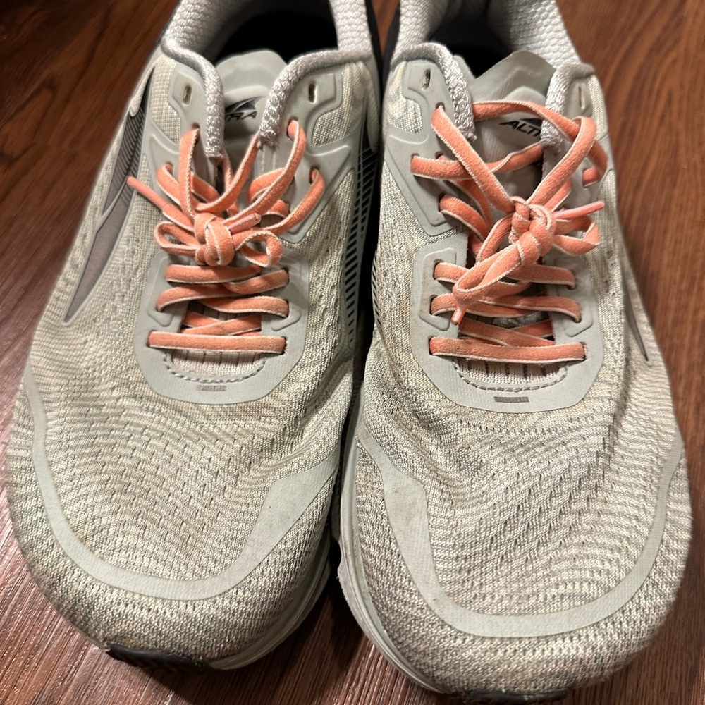 Altra Athletic Shoes in Gray and Peach
